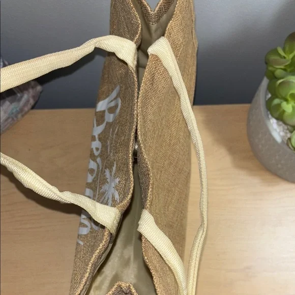 Chic Brown Beach Tote with Palm Print - Picture 10 of 11